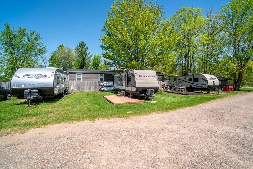 More Photos Of 30994 122nd St, New Auburn Trailer Camper Park For Sale