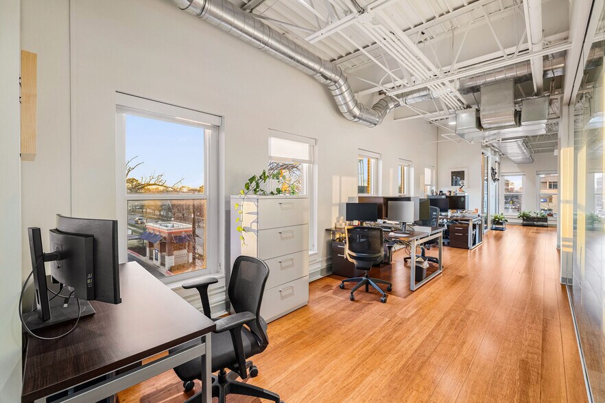 More Photos Of 125 W Central Ave, Bentonville Office For Sale