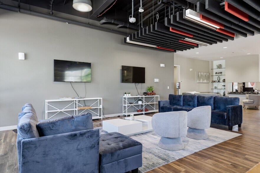 More Photos Of 1010 Enclave Blvd, Edwardsville Apartments For Sale