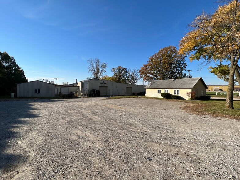 Primary Photo Of 17416 County Road 34, Goshen Manufacturing For Lease