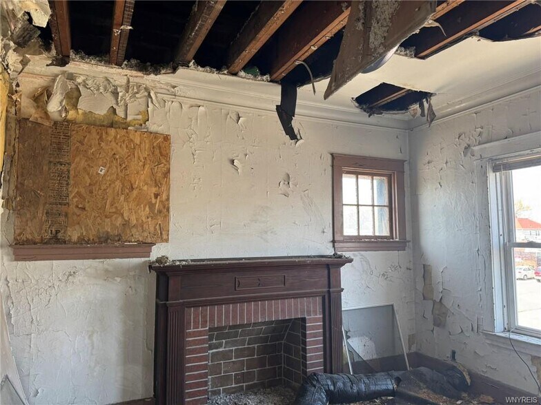More Photos Of 2901 Pine Ave, Niagara Falls Storefront Retail Residential For Sale