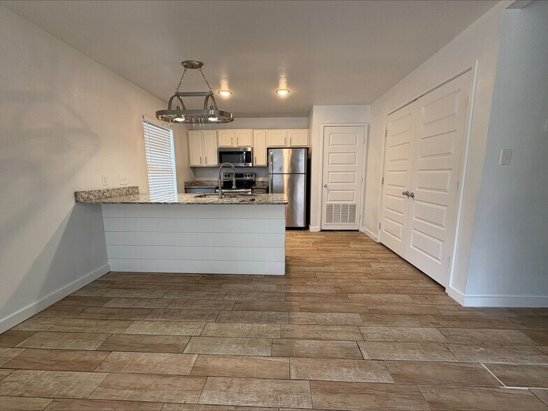 More Photos Of 1621 S Q St, Fort Smith Apartments For Sale