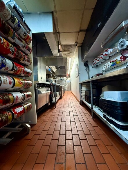 More Photos Of 6365 Peachtree Industrial Blvd, Atlanta Restaurant For Sale