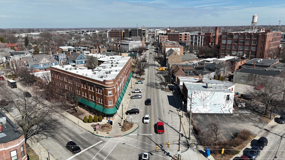 More Photos Of 615 N East St, Indianapolis General Retail For Lease