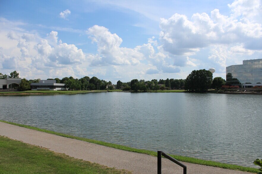 More Photos Of 1065 River Oaks Dr, Flowood Restaurant For Lease