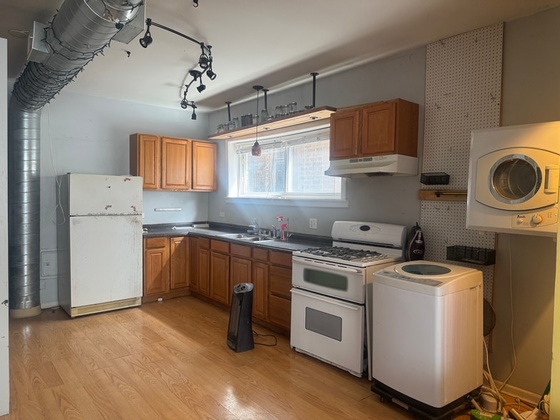 More Photos Of 2152 W 21st St, Chicago Multifamily For Sale