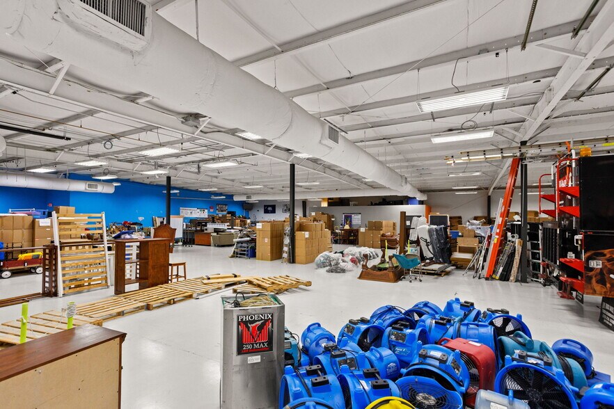 More Photos Of 340 Interstate Blvd, Greenville Warehouse For Sale