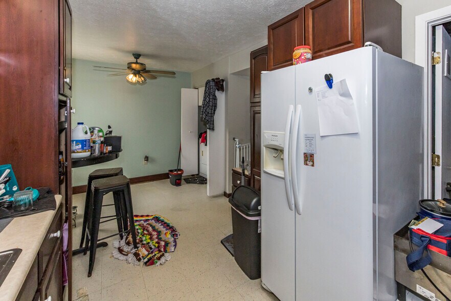 More Photos Of 3800 Grace Dr, Kent Multifamily For Sale