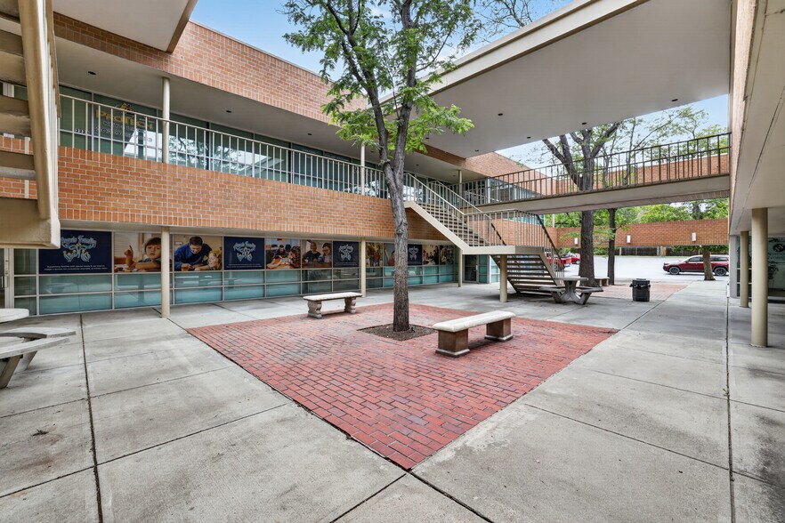More Photos Of 441 Wadsworth Blvd, Lakewood Medical For Lease