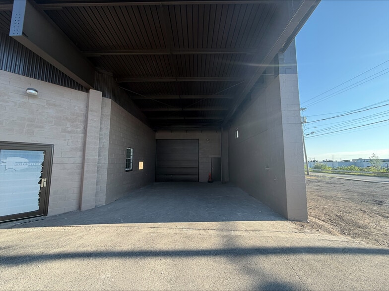 More Photos Of 1279 Mt Read Blvd, Rochester Warehouse For Lease