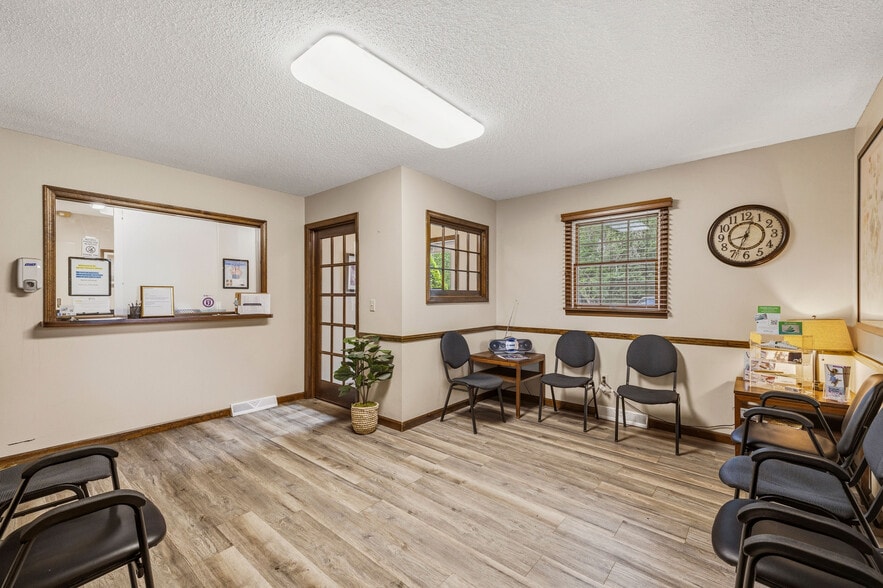 More Photos Of 690 Davison Rd, Lockport Office For Sale