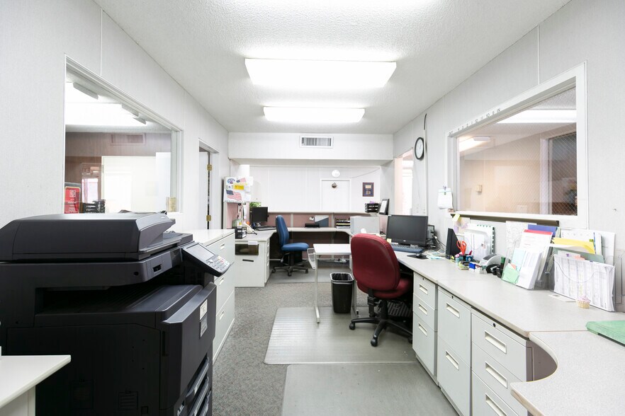 More Photos Of 525 S St, Sacramento Warehouse For Sale