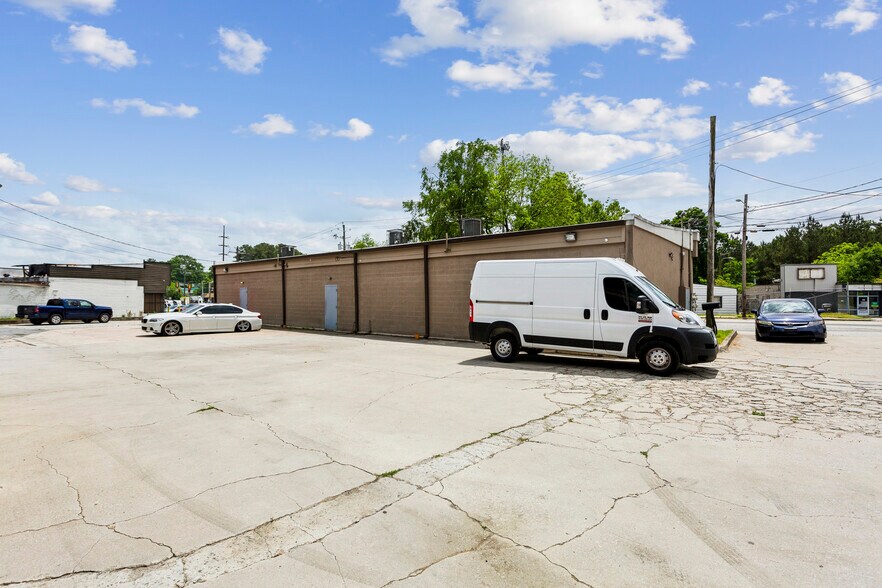 More Photos Of , Atlanta General Retail For Sale