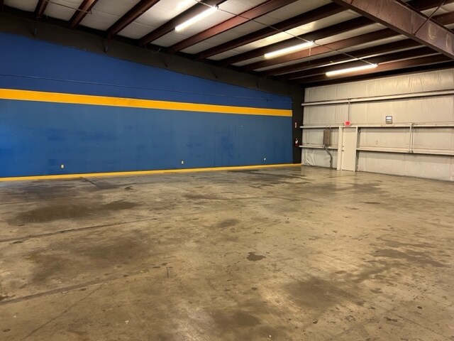 More Photos Of 451 W Nolana Loop, Pharr Warehouse For Lease