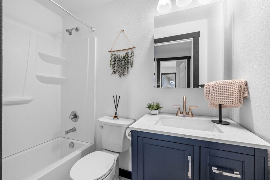 More Photos Of 1113 10th St NW, Minot Multifamily For Sale