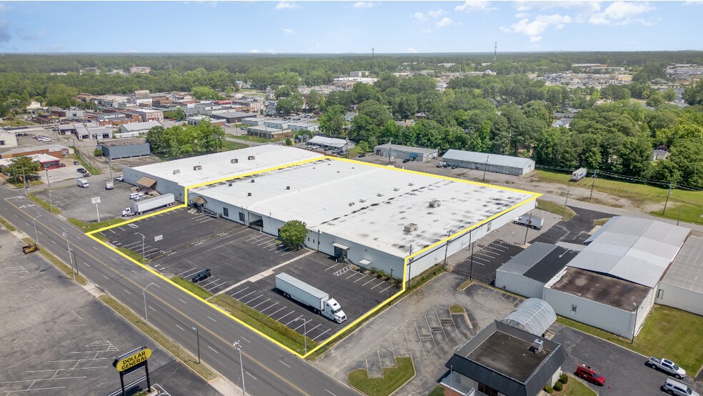 Primary Photo Of 2613-2625 Lee Ave, Sanford Manufacturing For Sale