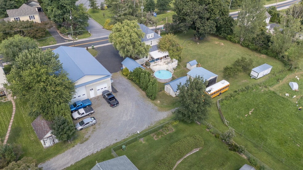 More Photos Of 732 NJ-57 Rt, Stewartsville Flex For Sale