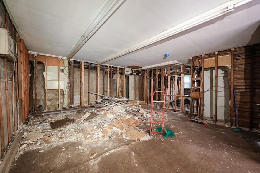 More Photos Of 715 Main St, Caldwell Storefront Retail Residential For Sale