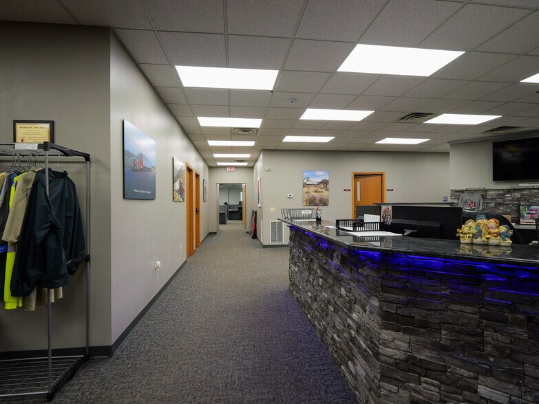 More Photos Of 2321 W Grand Ave, Wisconsin Rapids Office For Sale