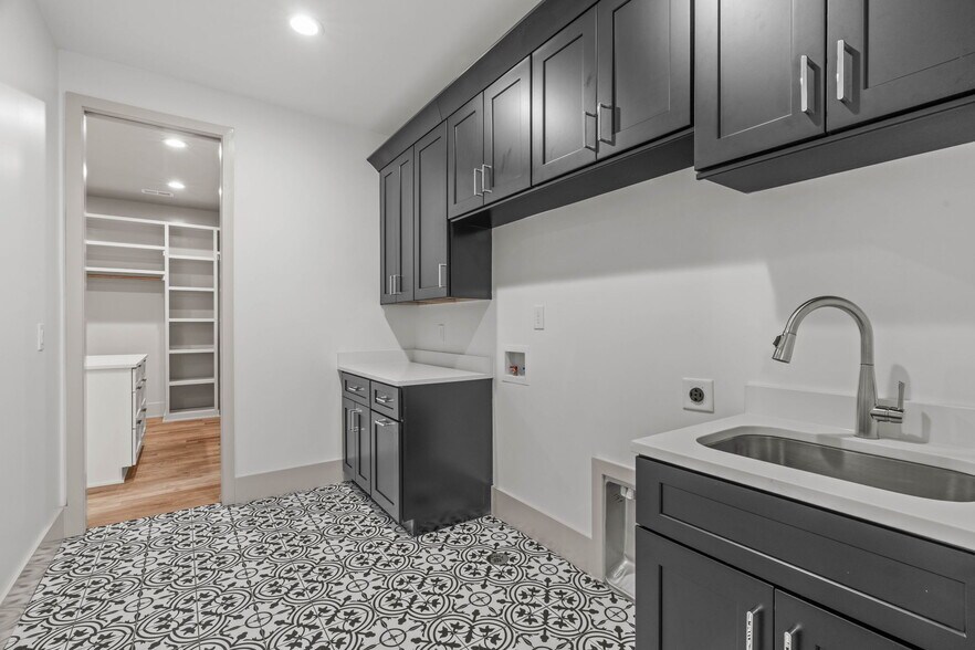 More Photos Of , Raleigh Multifamily For Sale
