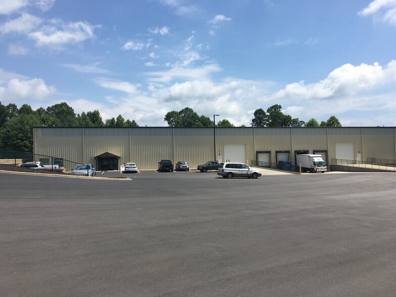 Primary Photo Of 206 Vista Blvd, Asheville Warehouse For Lease
