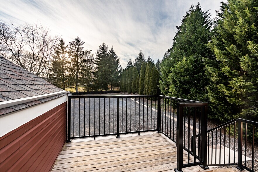 More Photos Of 1512 W Main St, Collegeville Office For Lease