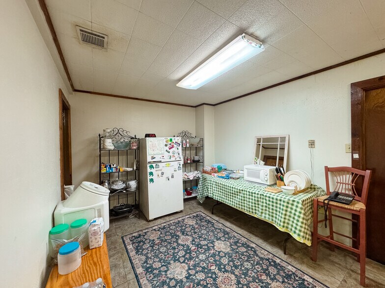 More Photos Of 7206 Elbert, Houston Industrial For Sale