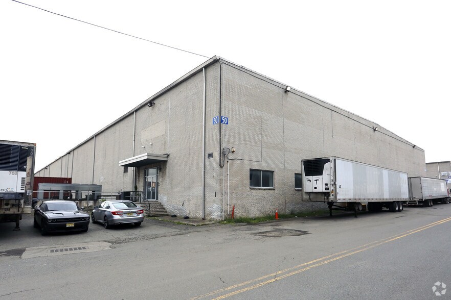 More Photos Of 50 Campus Dr, Kearny Warehouse For Lease