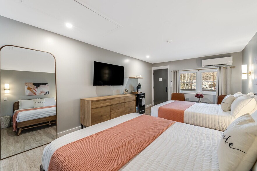 More Photos Of 4102 Soco Rd, Maggie Valley Hotel For Sale