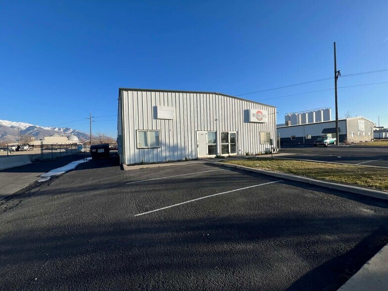 More Photos Of 2888 Commerce Way, Ogden Warehouse For Lease