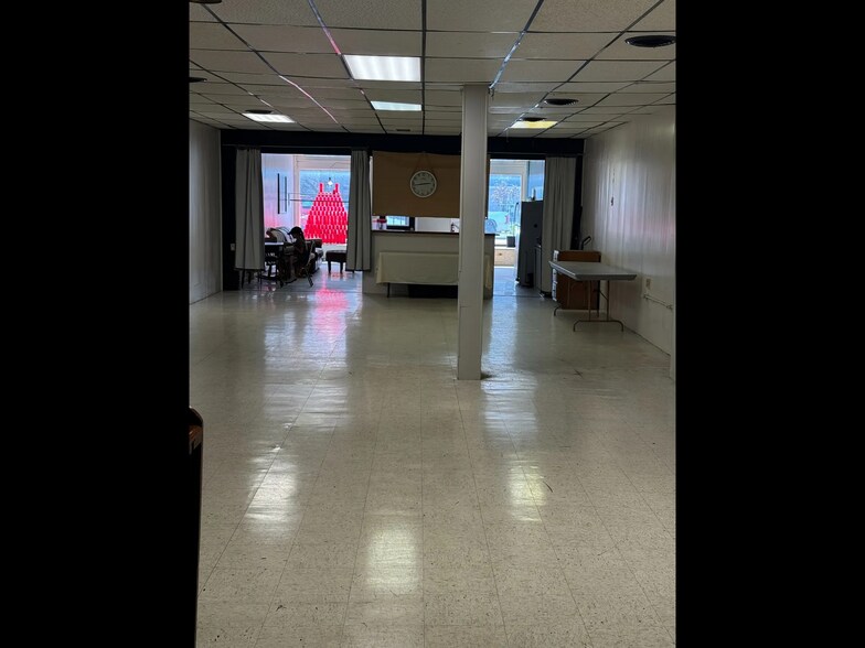 More Photos Of 107 E Jefferson St, Bloomfield Office Residential For Sale