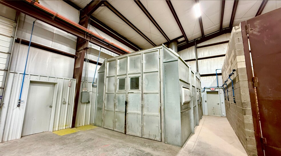 More Photos Of 4617 S County Rd 1210 rd, Midland Warehouse For Lease