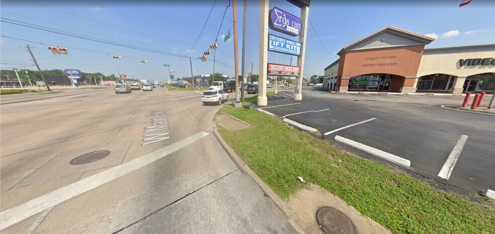 More Photos Of 1201-1207 Spencer Hwy, South Houston General Retail For Sale