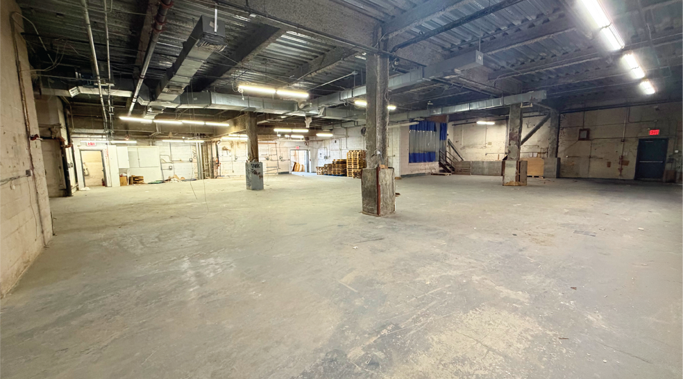 More Photos Of 214 44th St, Brooklyn Manufacturing For Lease
