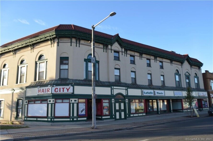 More Photos Of 987-1003 Main St, East Hartford Storefront Retail Office For Lease