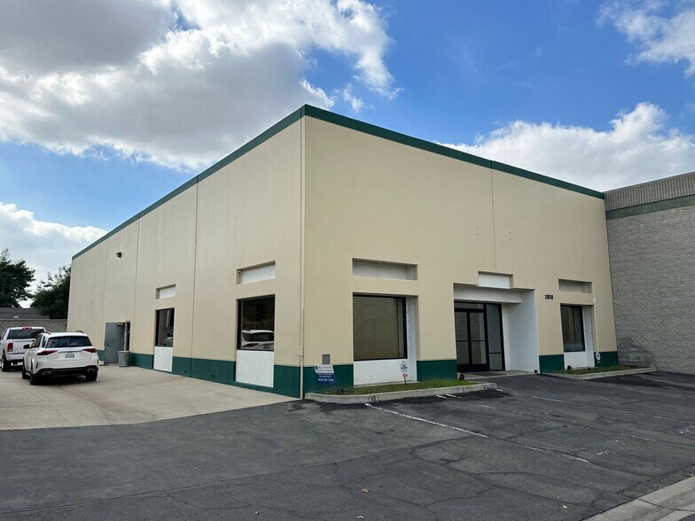 Primary Photo Of 11930 Goldring Rd, Arcadia Light Distribution For Sale