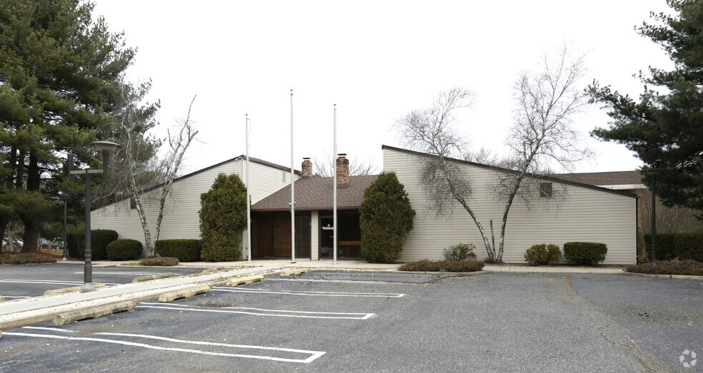 More Photos Of 469 Cranbury Rd, East Brunswick Office For Sale