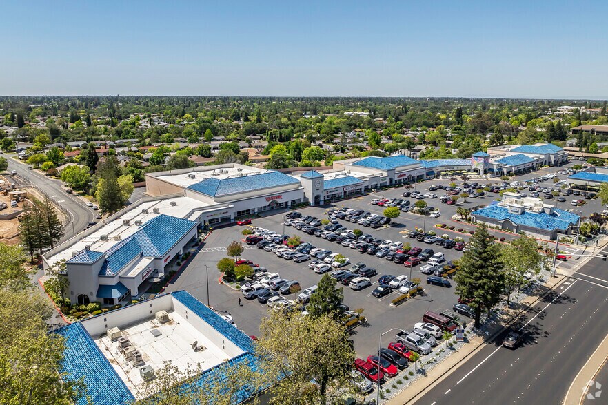 More Photos Of 1850 Douglas Blvd, Roseville Unknown For Lease