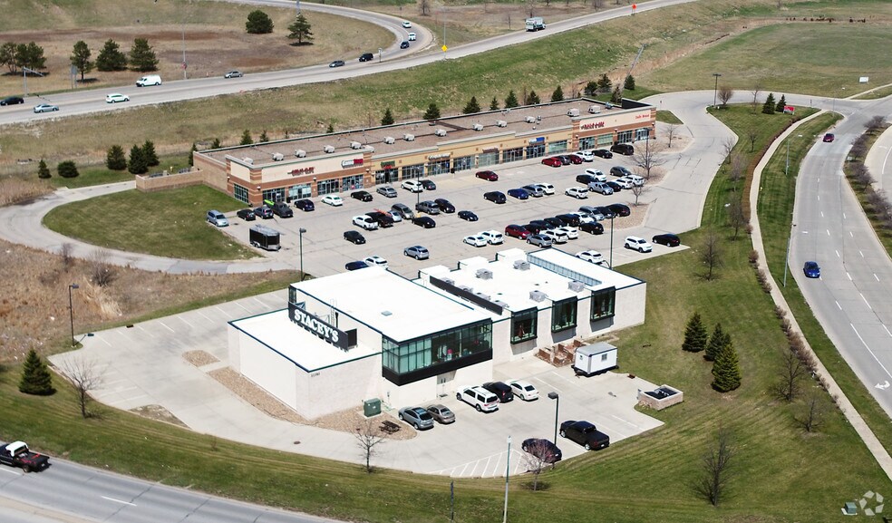 More Photos Of 11101-11148 Plum Dr, Urbandale Unknown For Lease