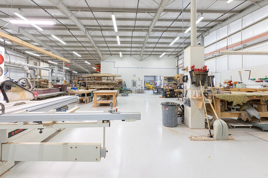 More Photos Of 641 Acorn Dr, Harrisonburg Manufacturing For Sale