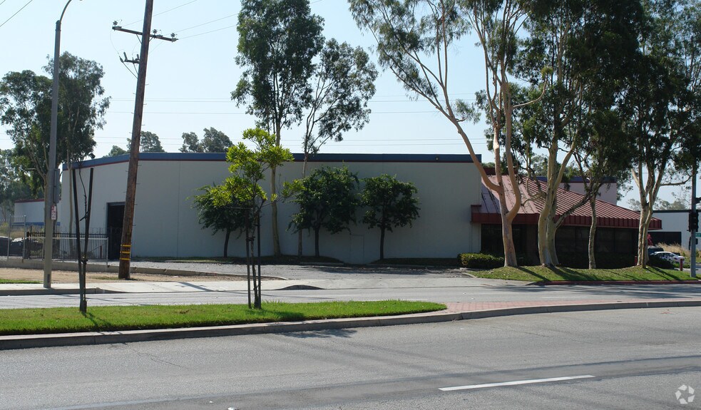 More Photos Of 16830 Avalon Blvd, Carson Manufacturing For Lease