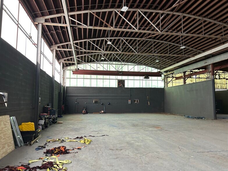 More Photos Of 906 Payne St, Bowling Green Warehouse For Sale