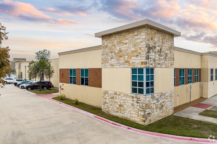 More Photos Of 919 Medical Dr, Allen Healthcare For Sale