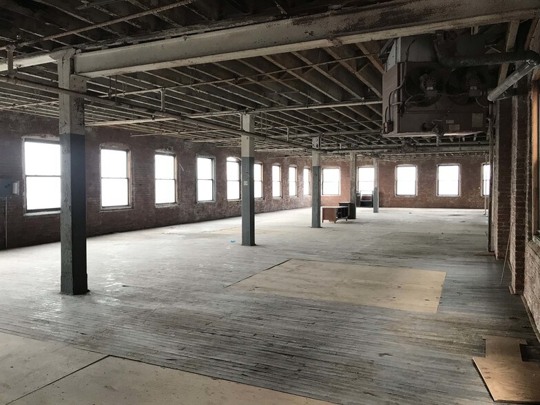 More Photos Of 98-104 Murray St, Newark Warehouse For Sale