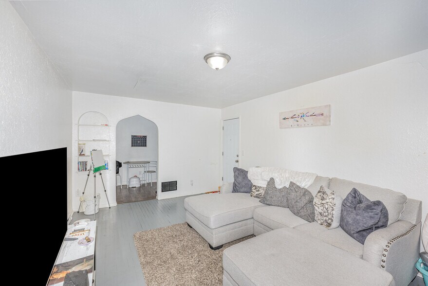 More Photos Of 940 Old Orchard Ave, Dayton Apartments For Sale