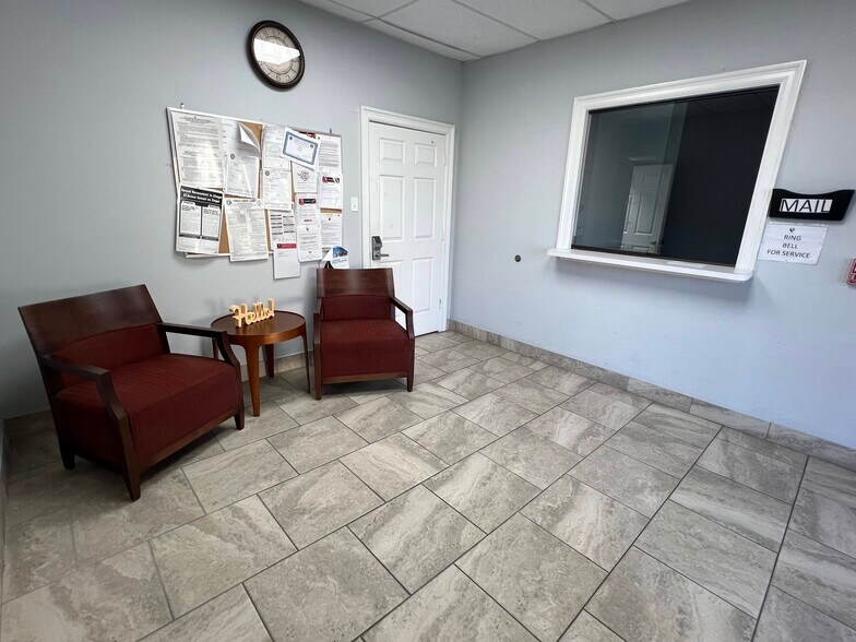 More Photos Of 5805 Berry Brook Dr, Houston Warehouse For Lease