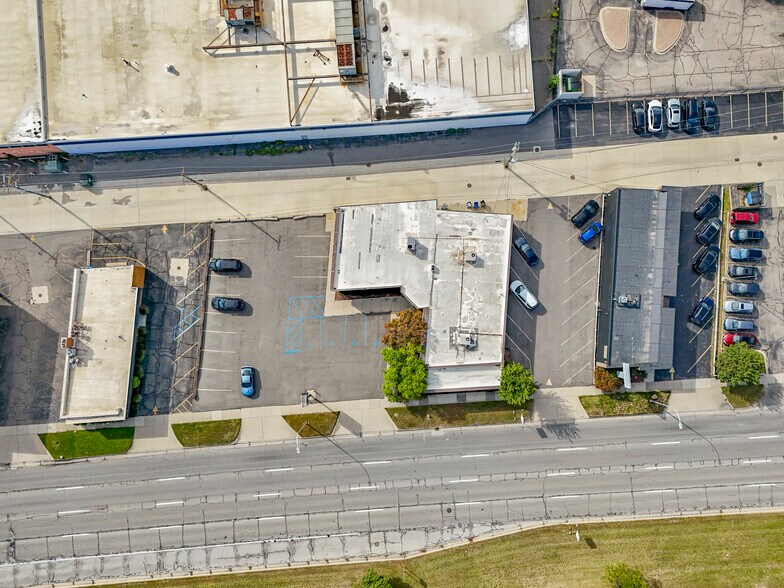More Photos Of 24825 Michigan Ave, Dearborn Office For Lease