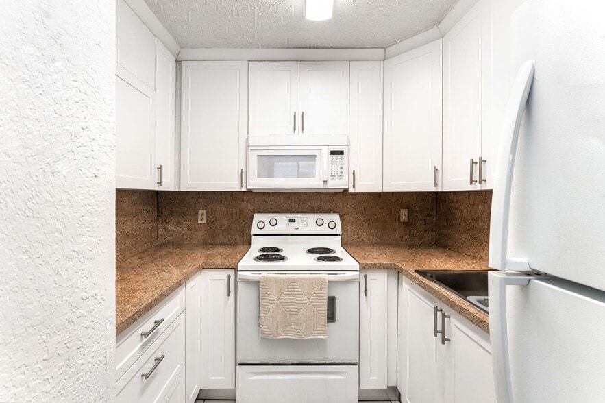 More Photos Of , Hialeah Multifamily For Sale