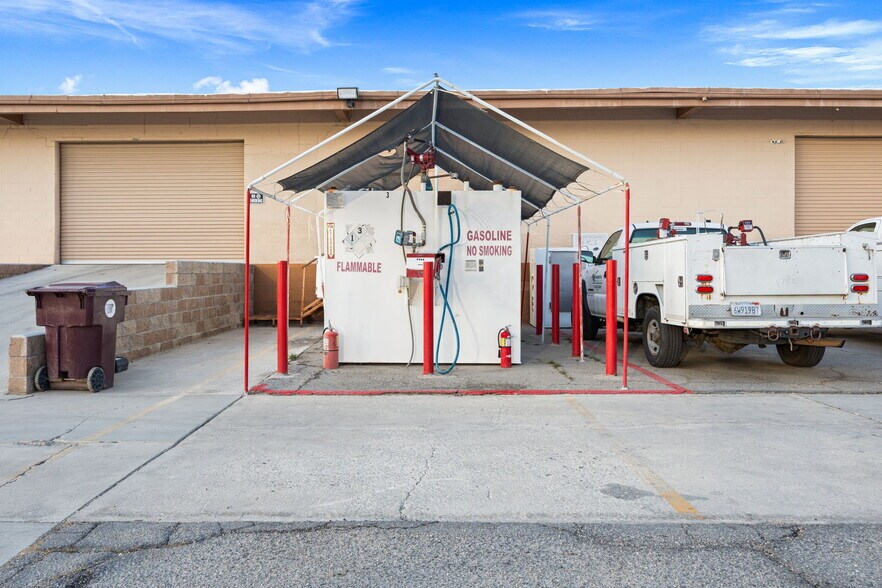More Photos Of 81500 Industrial Pl, Indio Warehouse For Sale