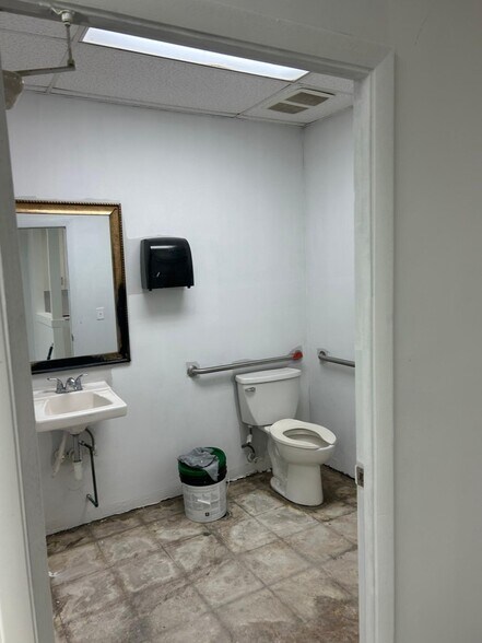 More Photos Of 9360 NW 27th Ave, Miami Freestanding For Lease